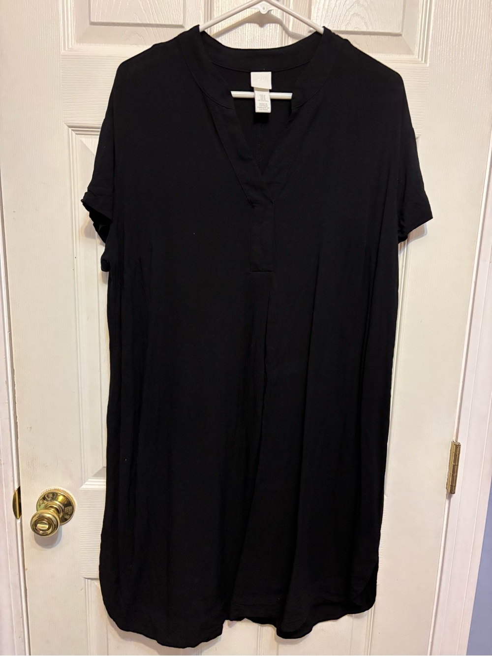 H&M Black V-Neck Tunic Dress - Medium